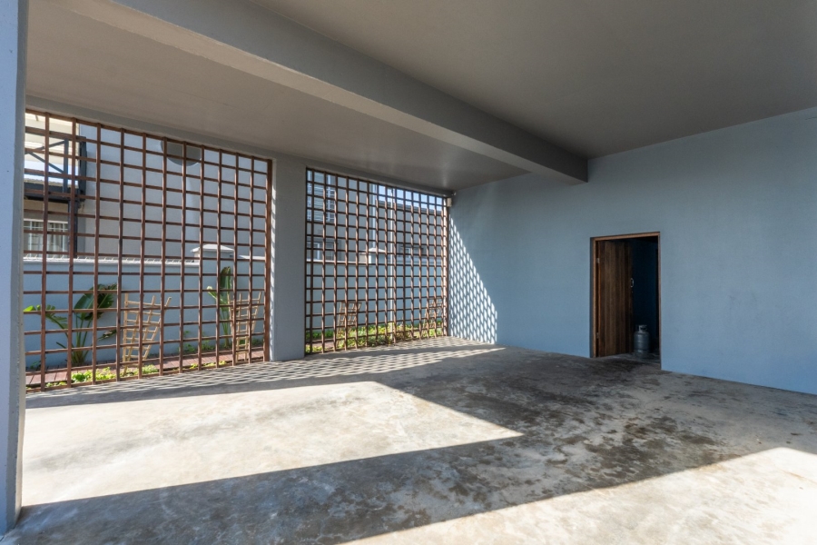 4 Bedroom Property for Sale in Kleinkrantz Western Cape